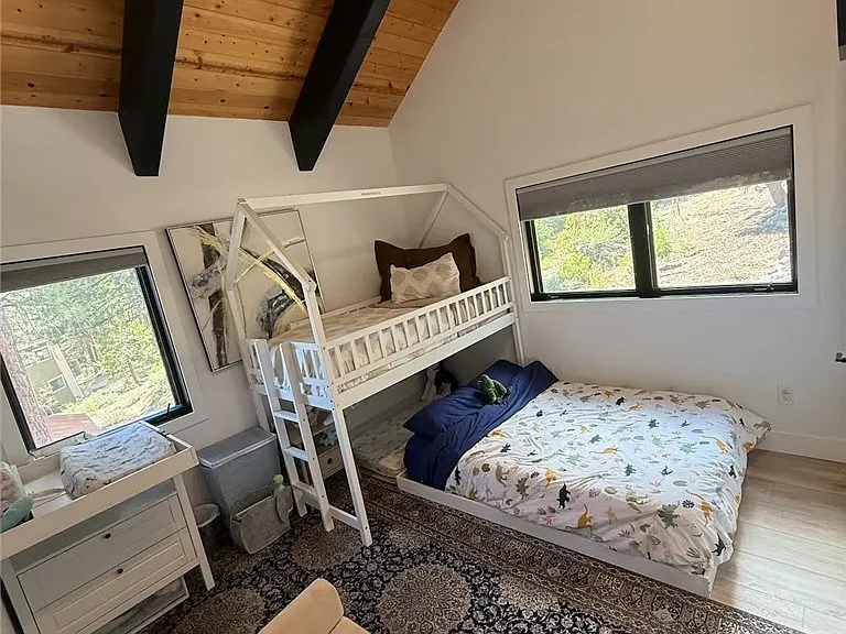 570 Tyner Way — Photo 17