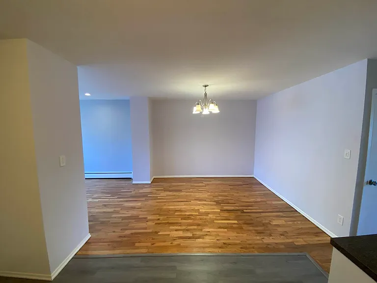 25-17 33rd St #3 — Photo 7