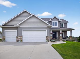 1882 Kerry Dr NE, Rochester, MN 55906