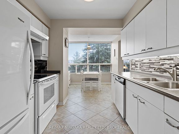 5th image of 5100 Dorchester Rd #402
