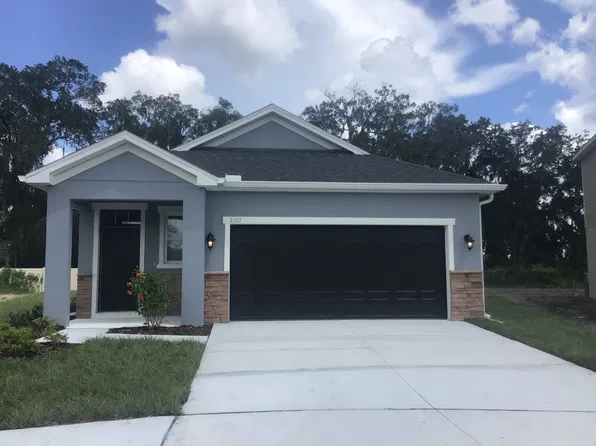 1067 Walden Pond Dr, Plant City, FL 33563