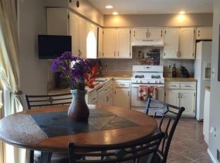 21 Winsor Ct, Sayreville, NJ