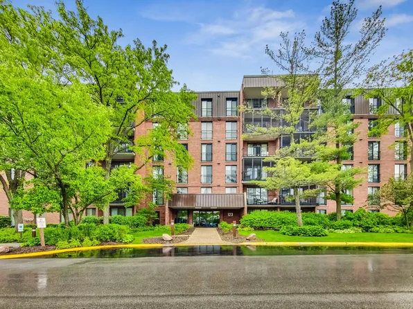 123 Acacia Cir APT 605, Indian Head Park, IL 60525