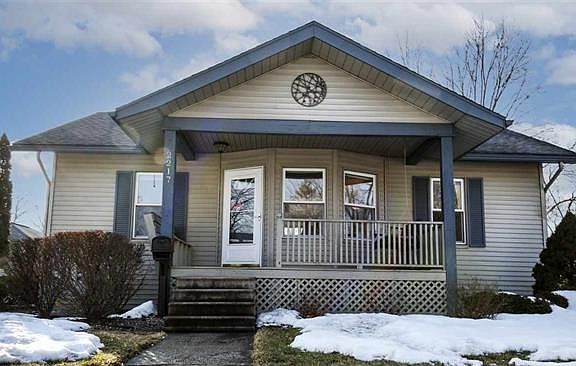 2nd image of 2217 Barnard St