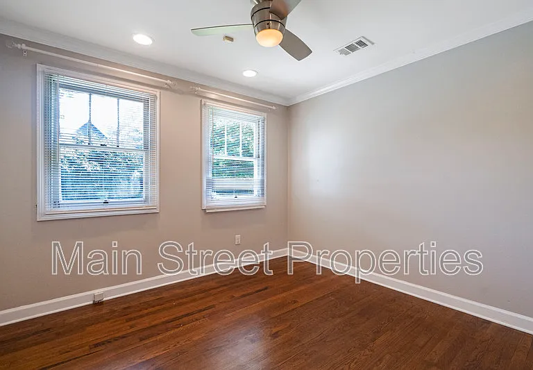 1915 E Avery St — Photo 13
