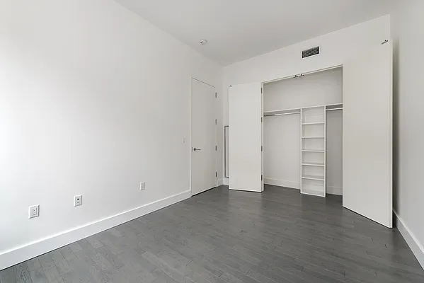 Rented by RELO REDAC INC. | media 19