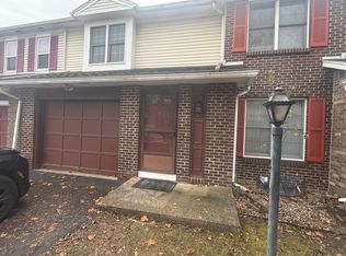 55 Frenchwoods Cir, Rochester, NY 14618