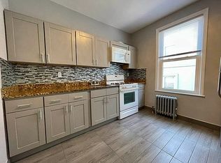 70-22 73rd St #2F, Ridgewood, NY 11385