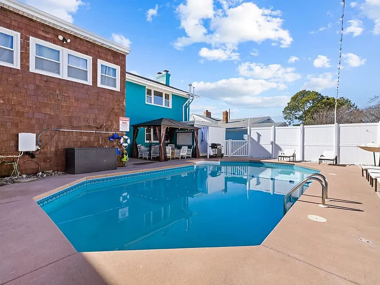 1120 W Ocean View Ave #ID1533632P — Photo 4