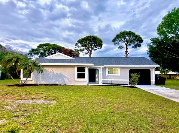 1343 SE Vestridge Lane, Port St Lucie, FL 34952