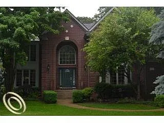 5100 Stonehenge Dr photo 1