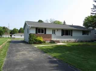 795 E Pioneer Rd, Fond Du Lac, WI 54935