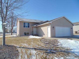 125 E Seth St, Brandon, SD 57005