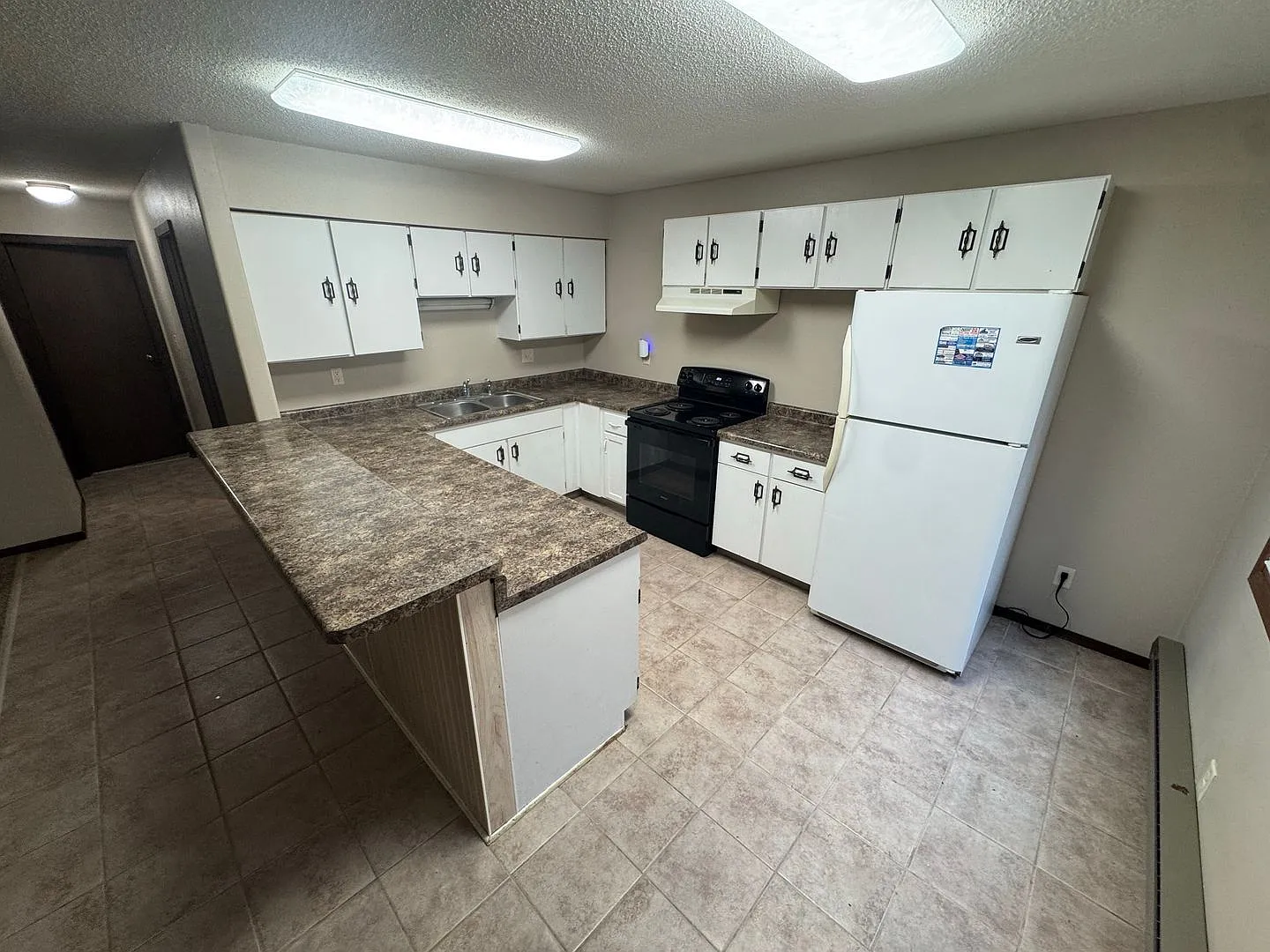 Rock Rapids 12-Unit (The Oaks Apartments) — Photo 2