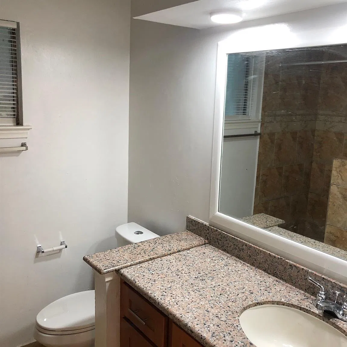 4 bed, 2.0 bath, 1784 sqft, $2,050 — Photo 4