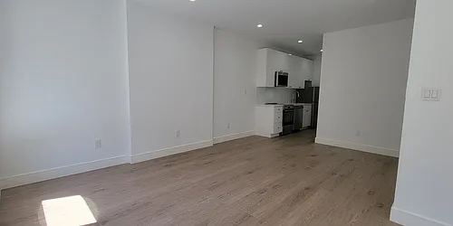 Rented by Plaza Real Estate Group