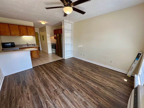 3rd image of 2124 Doctor Martin Luther King Jr Blvd E #35
