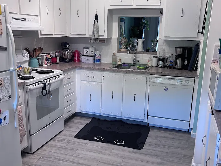 3111 Gardens East Dr — Photo 4