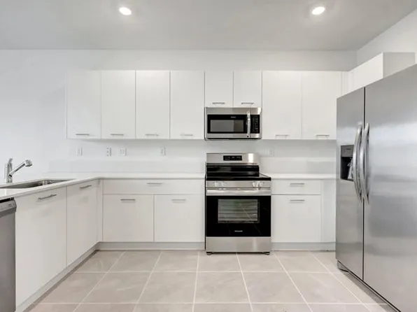 2461 NW 124th St, Miami, FL 33167