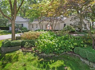 4154 Nearbrook Rd, Bloomfield Hills, MI 48302