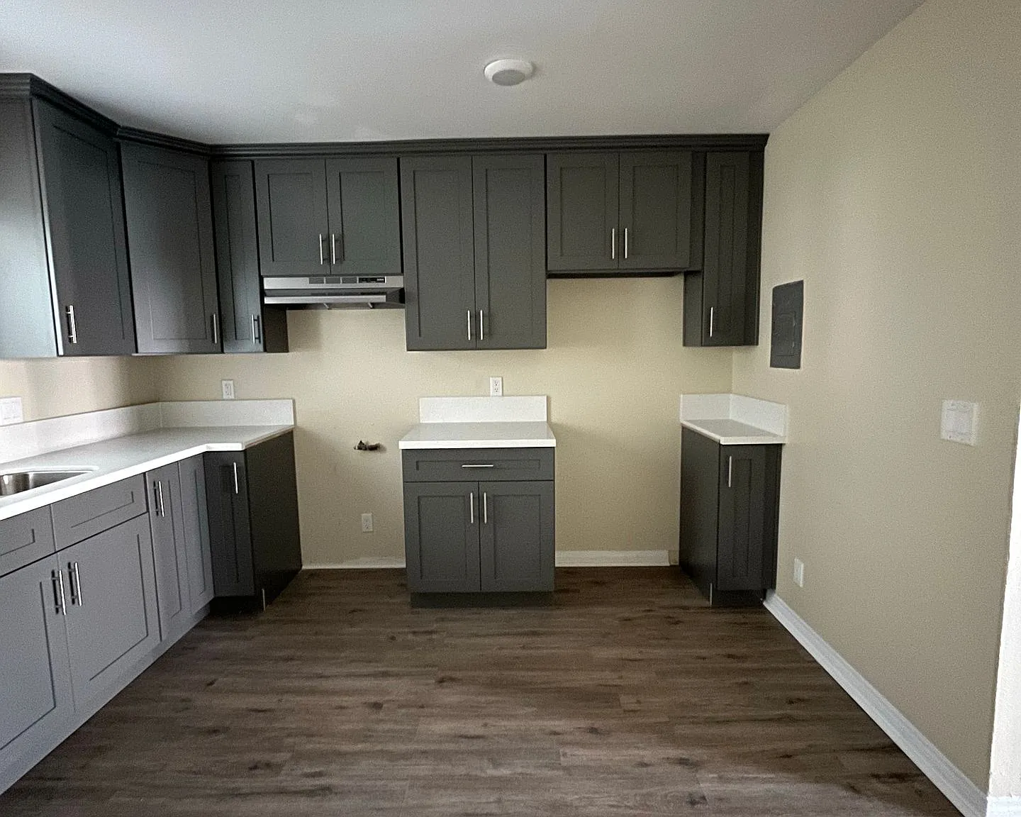 2 bed, $2,400 — Photo 2