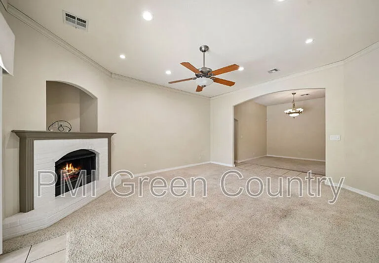 7305 E Indianola St — Photo 16
