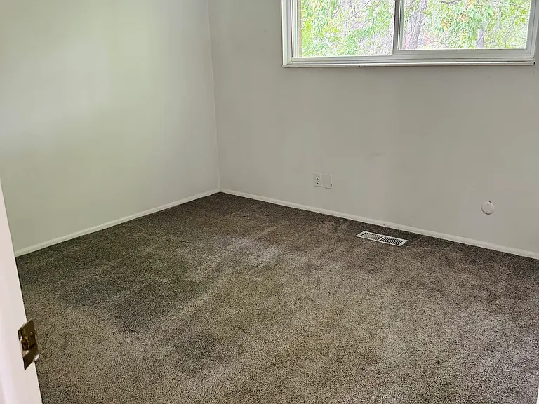 4636 S Clearview St — Photo 7
