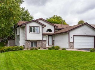 15904 Gallant Ct, Apple Valley, MN 55124