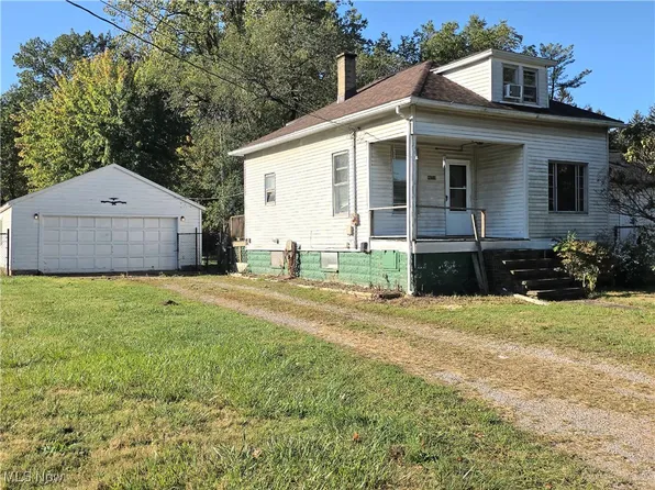 41719 Elmwood St, Elyria, OH 44035