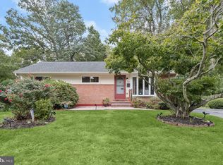 121 Tulip Dr, Gaithersburg, MD 20877