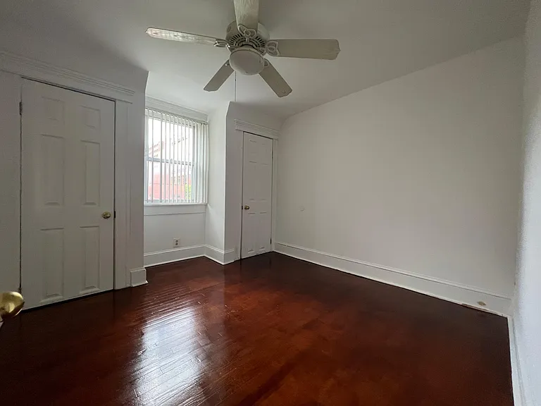 103 E 33rd St #2 — Photo 2