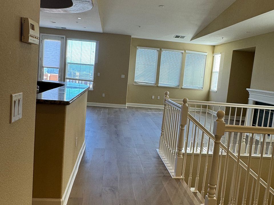 1st image of 51 Mandalay Pl