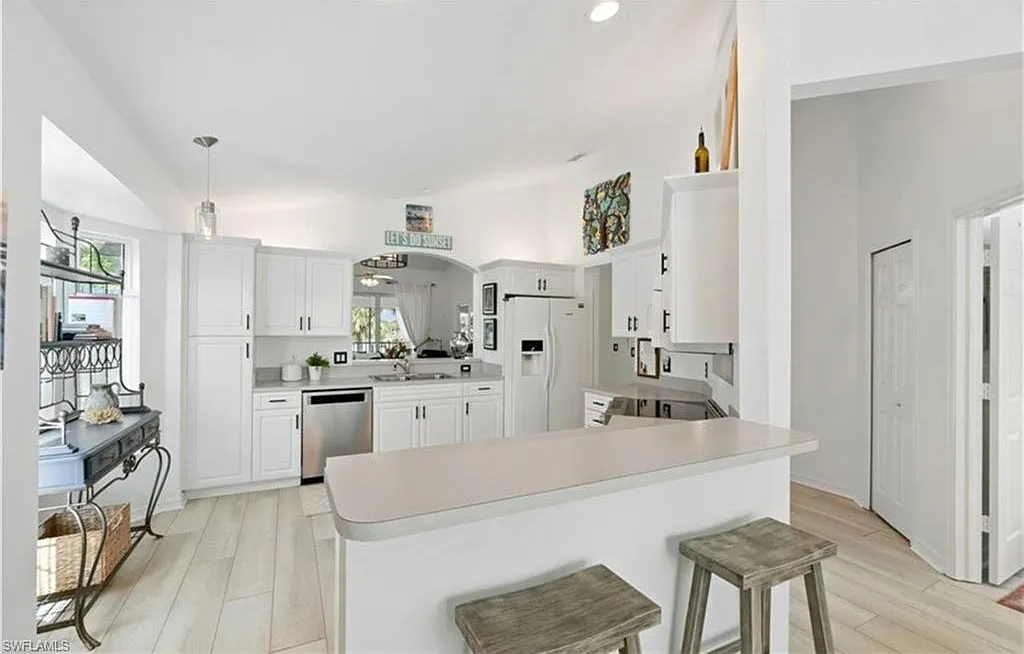 2 bed, 2.0 bath, 1478 sqft, $6,500 — Photo 4