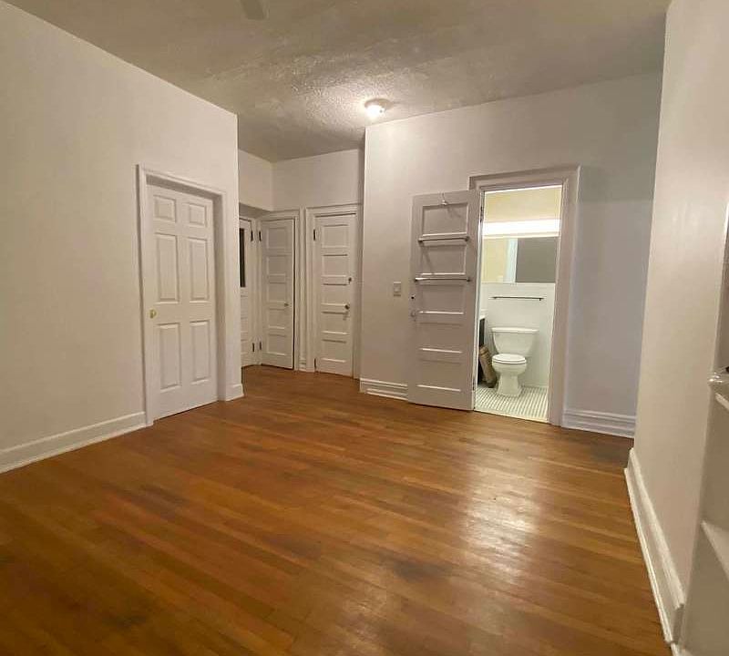 1st image of 830 42nd St #1B