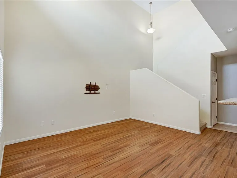 10500 Nordic Cliff Ave — Photo 13