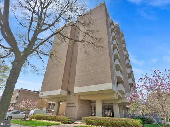 1245 4th St SW APT E210, Washington, DC 20024