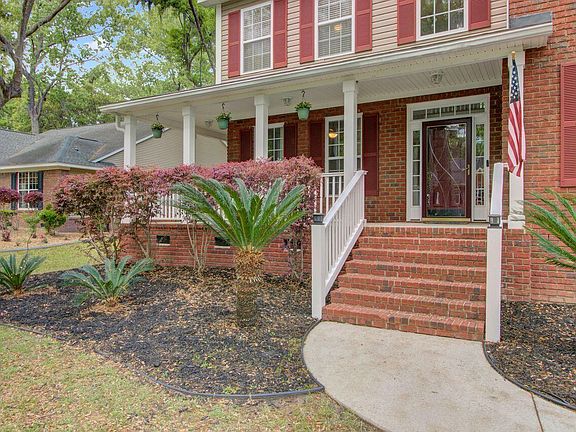 2nd image of 8781 Laurel Grove Ln