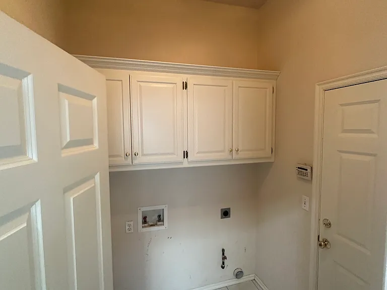 504 Windjammer St — Photo 4