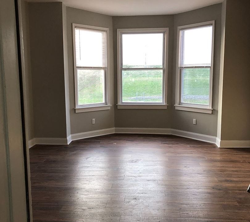 2nd image of 1805 N 33rd St #2