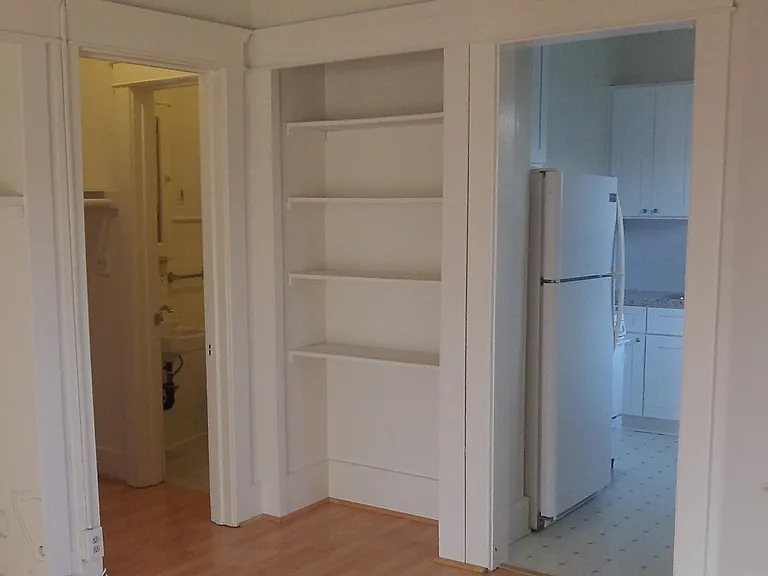 51 Rose Ave — Photo 4