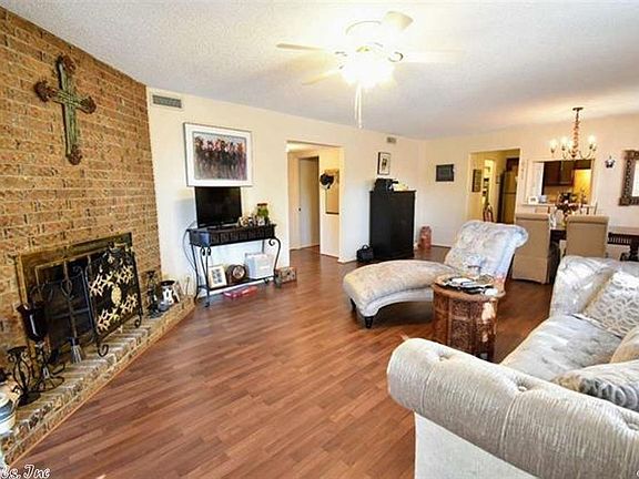 5th image of 220 Cooper St APT 4C