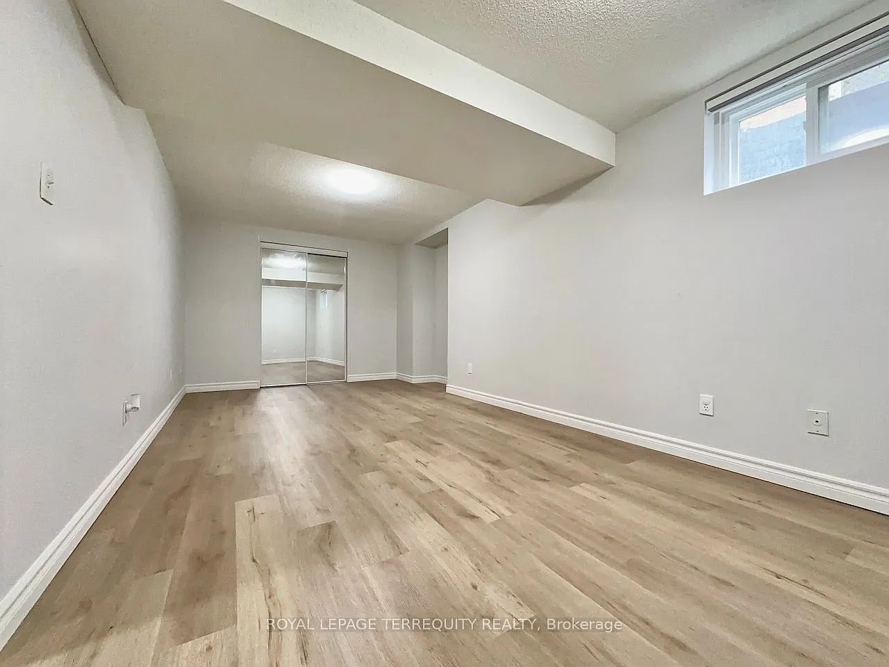 2 bed, $2,000 — Photo 4