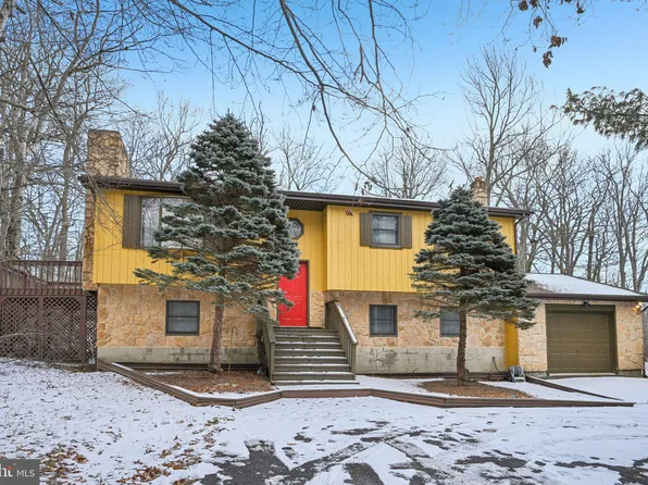 113 Colt Pl, Tobyhanna, PA 18466