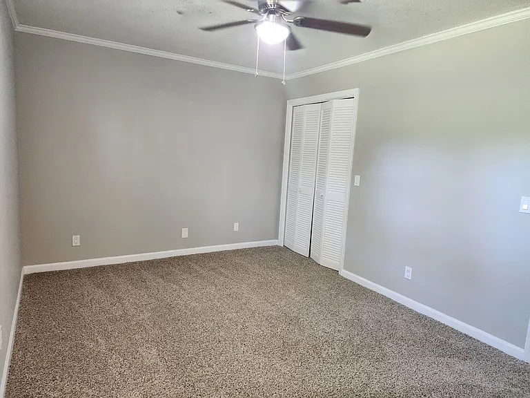 1336 Whitfield Park Dr — Photo 14