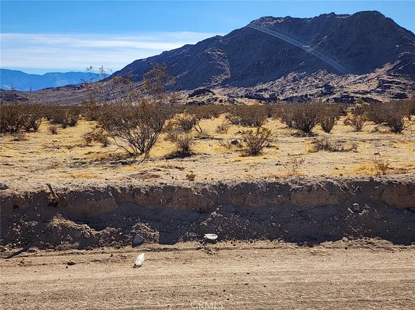 506 Spinel St #32, Lucerne Valley, CA 92356