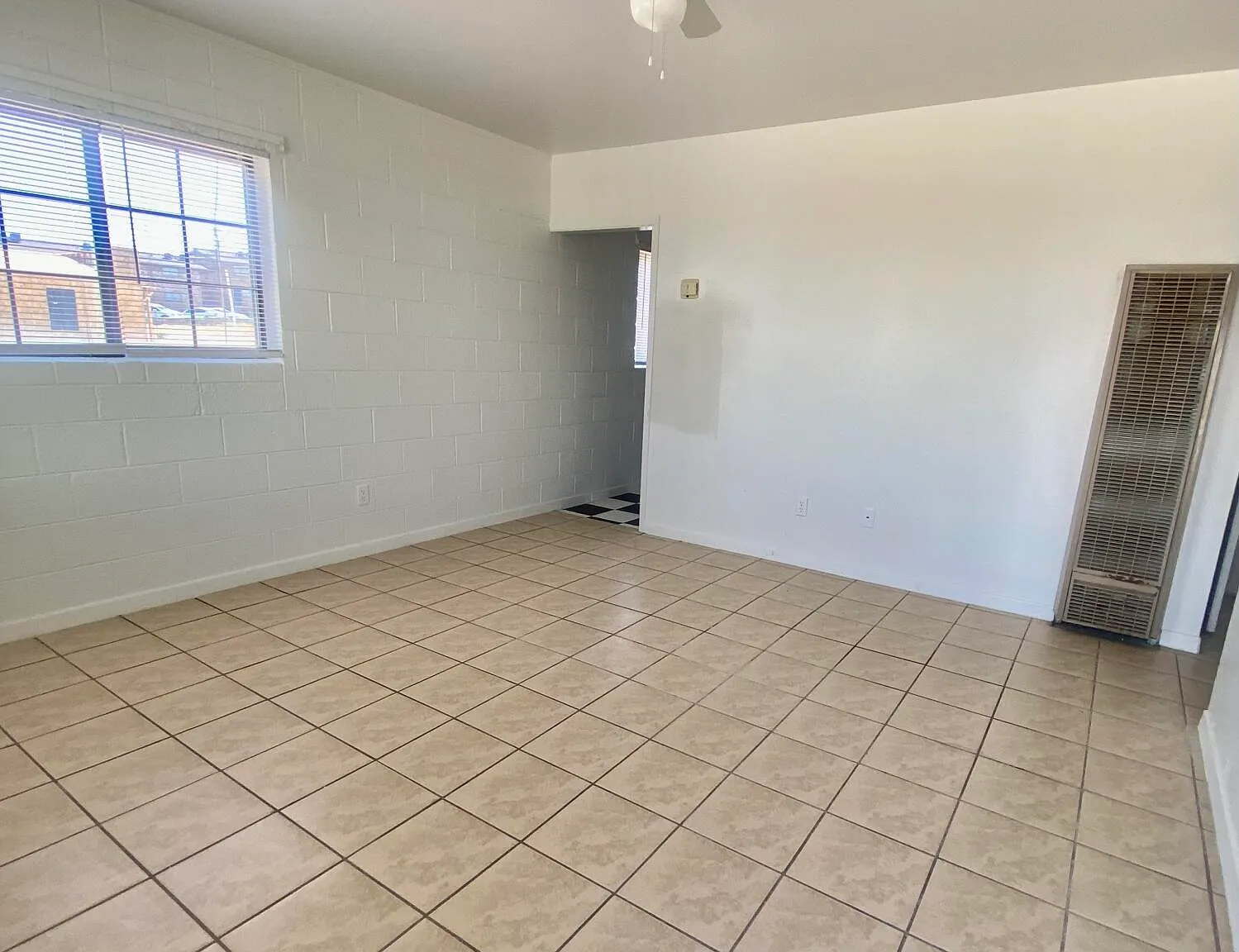 2 bed, 1.0 bath, 760 sqft, $1,100 — Photo 3