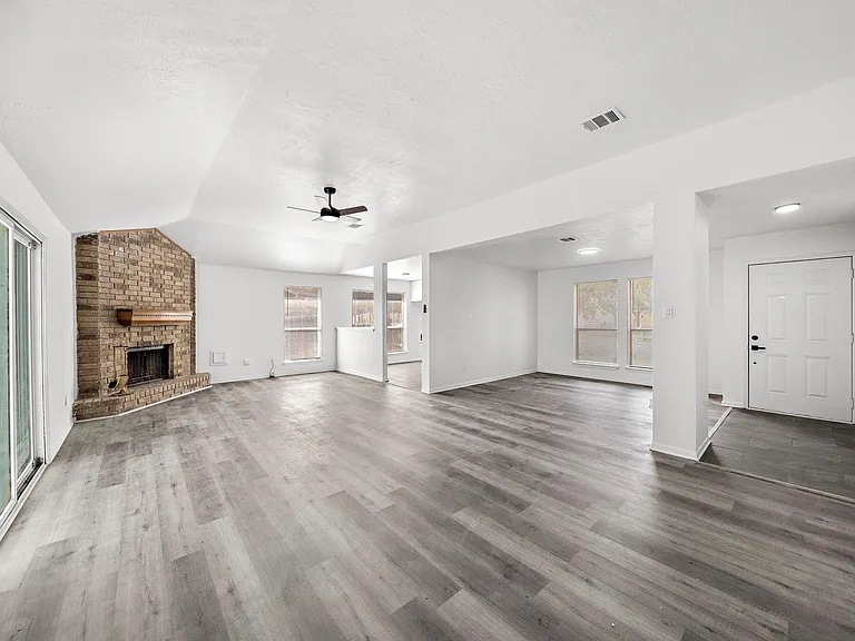 1022 Western Meadows Dr — Photo 6