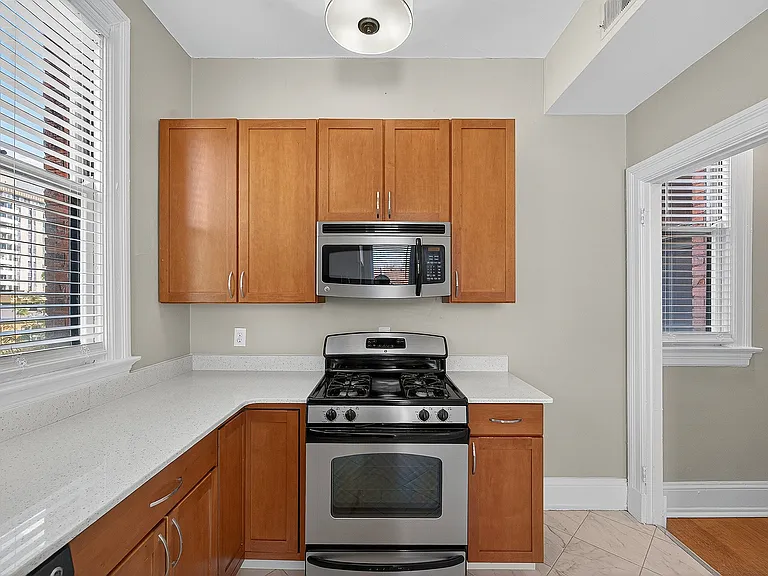 2400 Grandview Ave — Photo 27