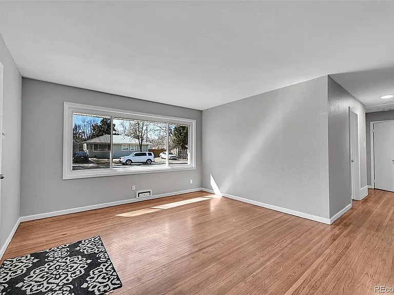5635 Nebraska Way — Photo 9