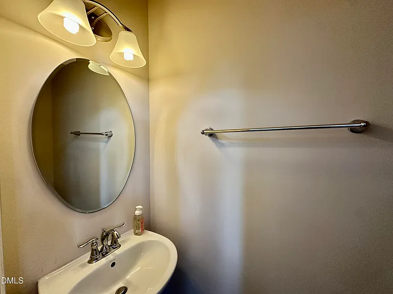 1004 Waymaker Ct — Photo 12